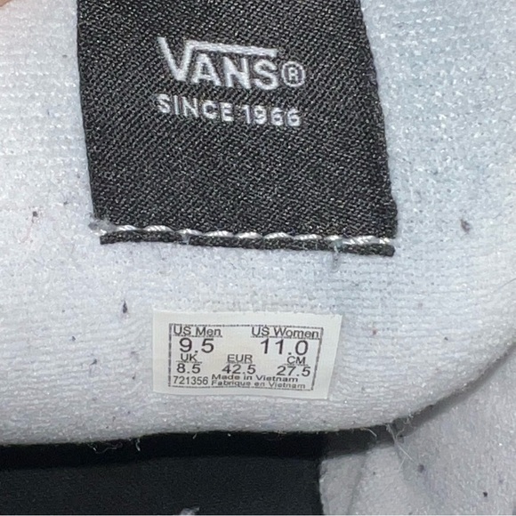 Vans Knu Skool Suede Sneakers - Picture 13 of 13
